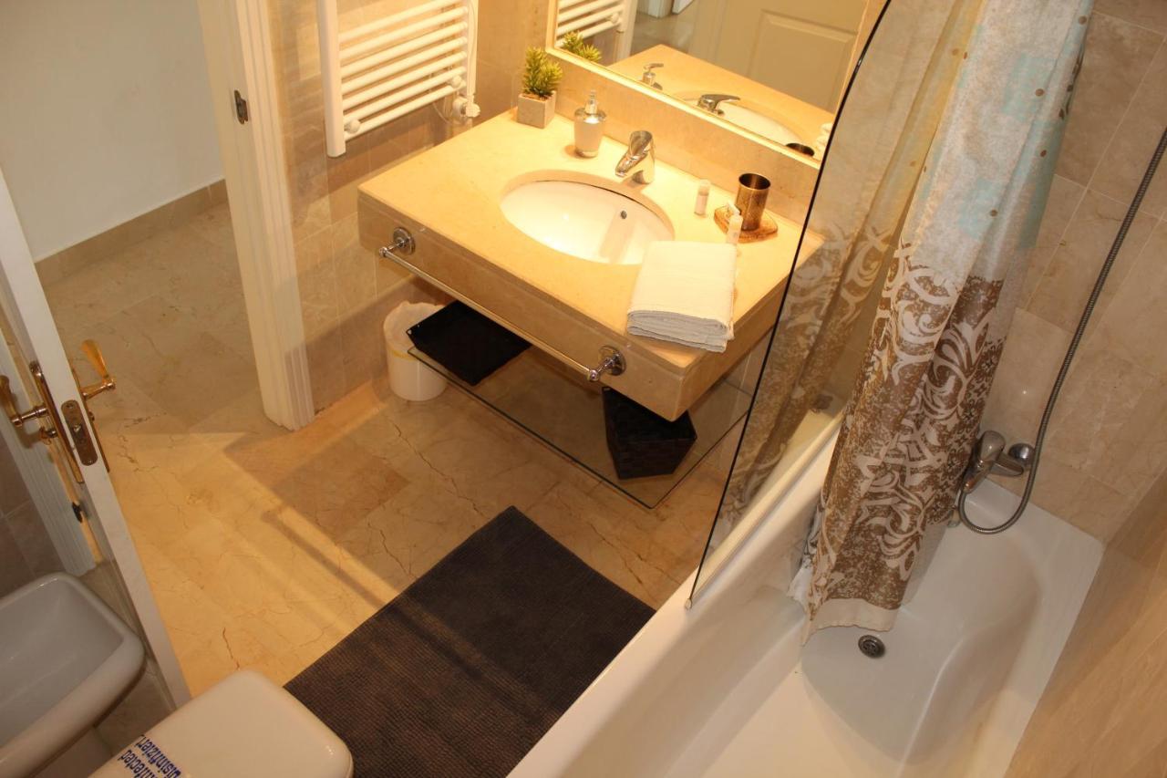 Apartment In El Presidente Beach Side New Golden Mile Естепона Екстериор снимка