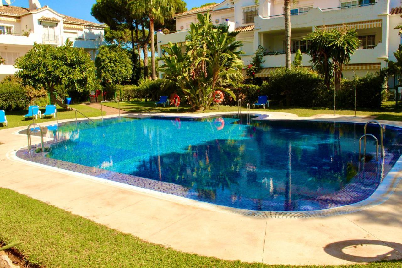 Apartment In El Presidente Beach Side New Golden Mile Естепона Екстериор снимка
