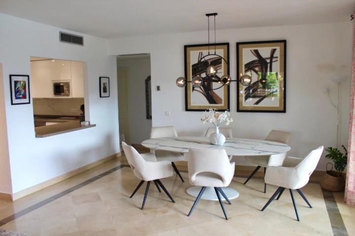 Apartment In El Presidente Beach Side New Golden Mile Естепона Екстериор снимка