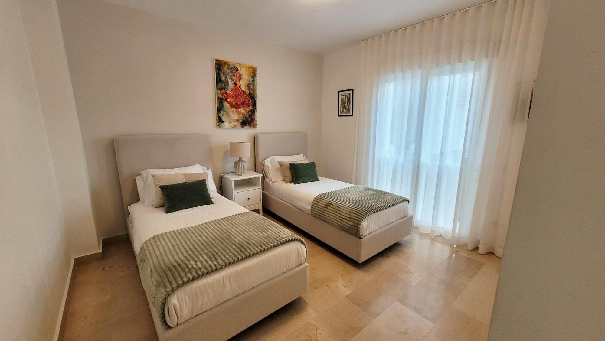 Apartment In El Presidente Beach Side New Golden Mile Естепона Екстериор снимка