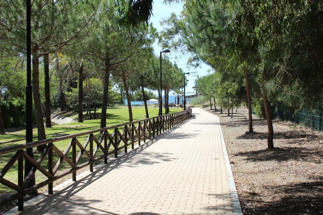 Apartment In El Presidente Beach Side New Golden Mile Естепона Екстериор снимка