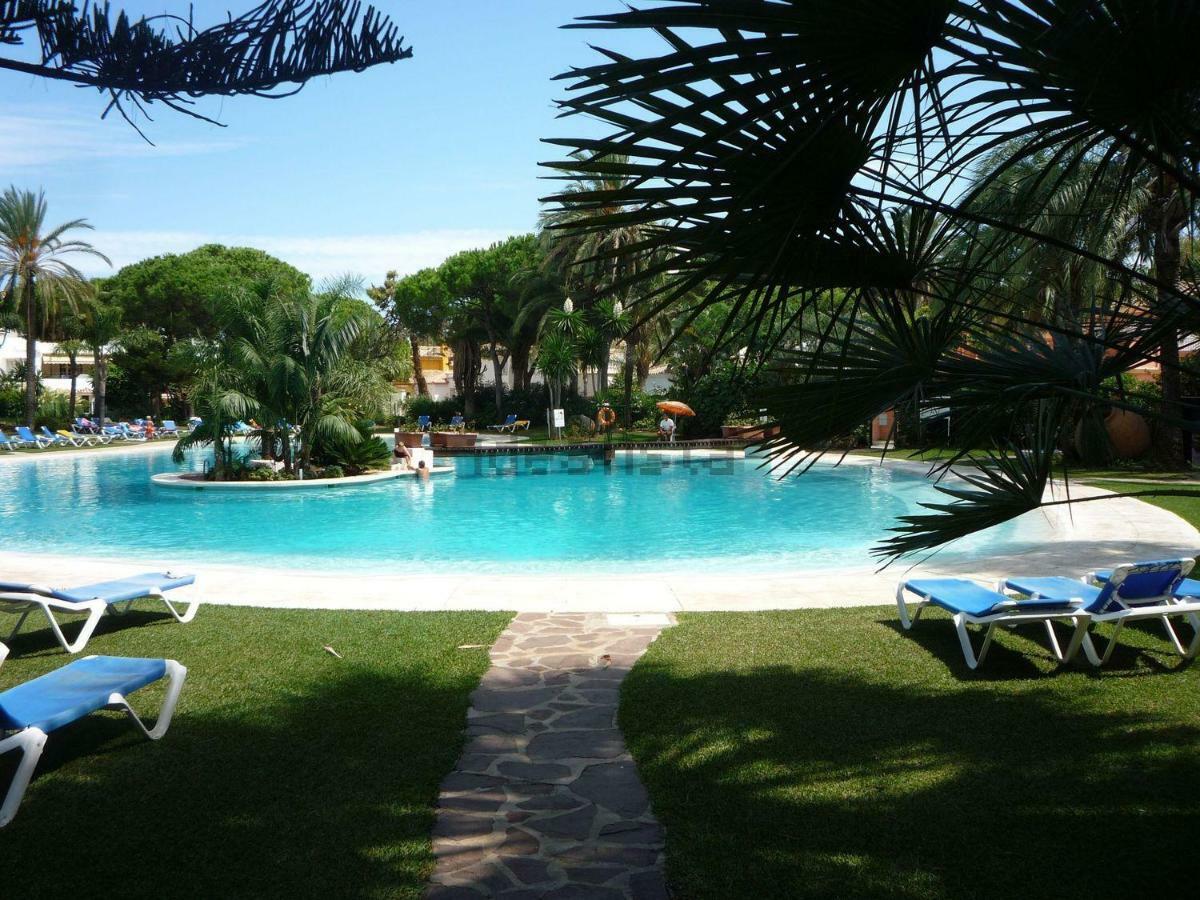 Apartment In El Presidente Beach Side New Golden Mile Естепона Екстериор снимка